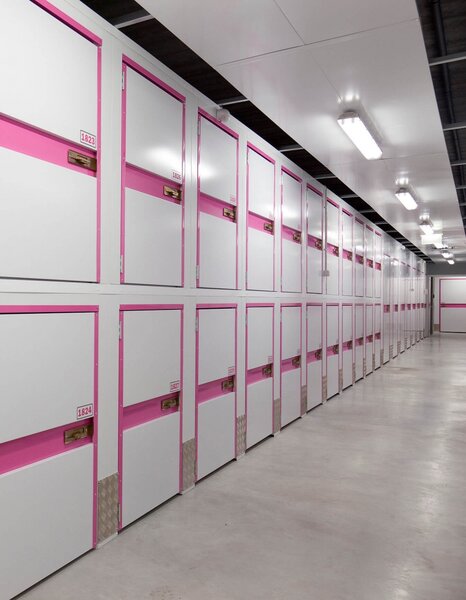 Euro Mini Storage - Primul depozit cu auto-servire din Romania